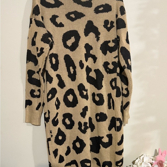 Leopard Print Women's Sweater - Picture 3 of 9